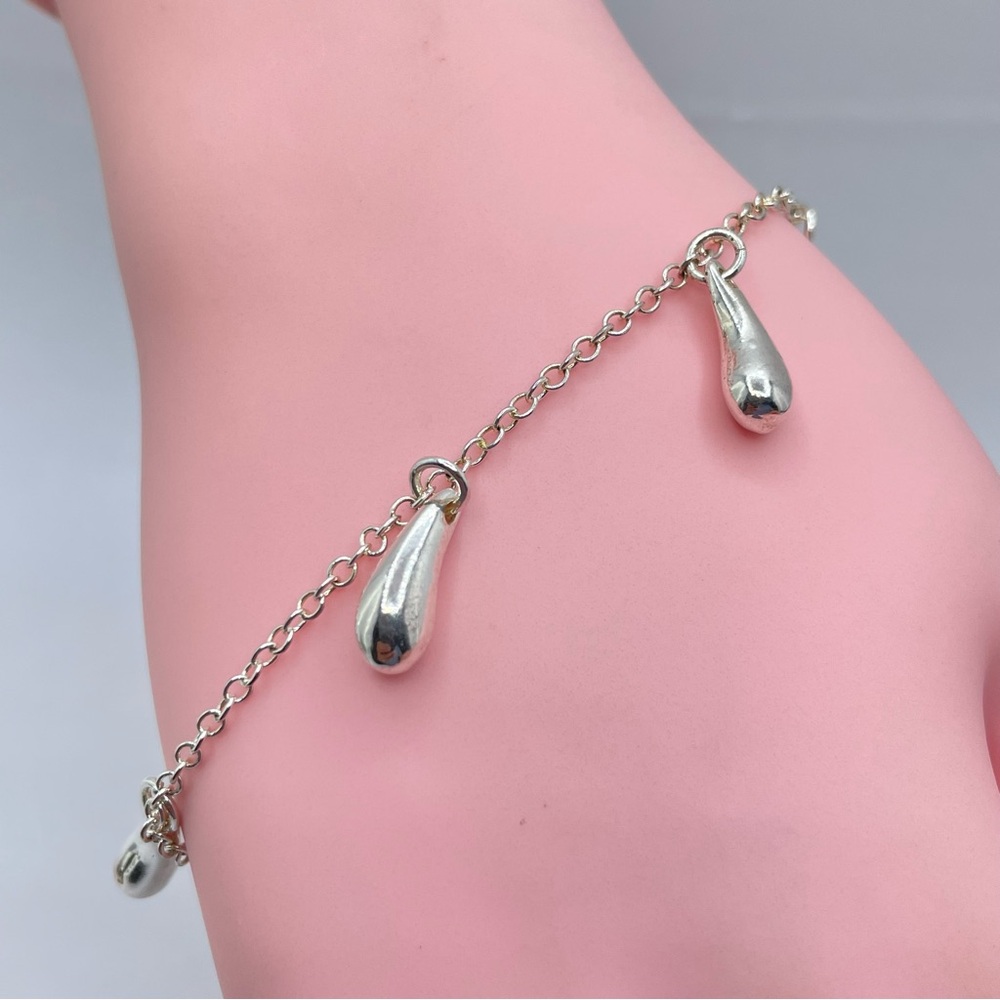 Silver Teardrop Charm Bracelet Dainty Minimal Adjustable Chain